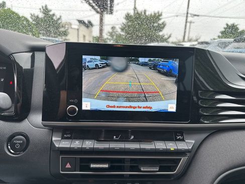 Used 2025 Toyota Camry LE FWD image 12