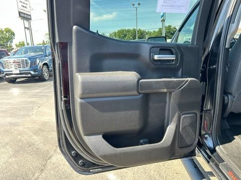 Used 2019 Chevrolet Silverado 1500 Custom Trail Boss w/ Custom Convenience Package AWD/4WD image 16