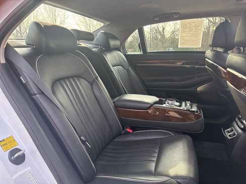 Used 2018 Genesis G90 3.3T Premium image 36