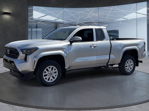 Used 2026 Toyota Tacoma SR5 AWD/4WD image 2