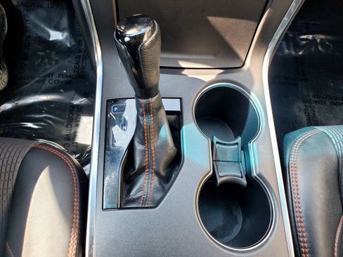 Used 2016 Toyota Camry SE FWD image 35