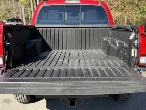 Used 2020 Toyota Tacoma SR5 image 7