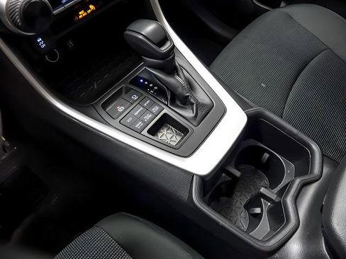 Certified 2024 Toyota RAV4 LE AWD/4WD image 18