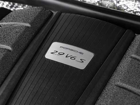 Used 2025 Porsche Macan S image 27