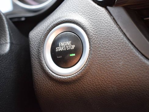 Used 2019 Buick Envision Essence AWD/4WD image 25