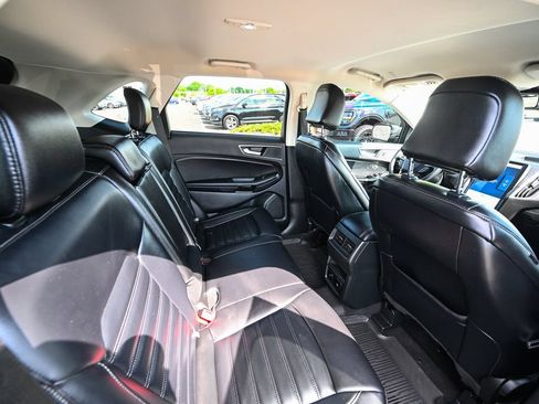 Used 2024 Ford Edge SEL w/ Convenience Package AWD/4WD image 28