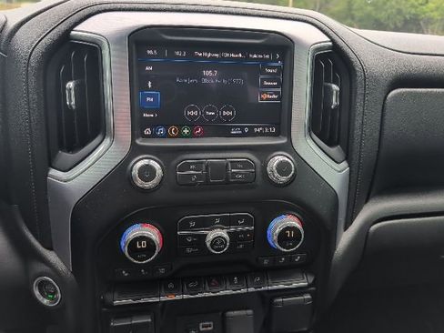 Used 2019 GMC Sierra 1500 SLT AWD/4WD image 17