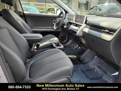 Used 2024 Hyundai Ioniq 5 Limited image 11