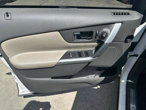 Used 2013 Ford Edge Limited AWD/4WD image 12