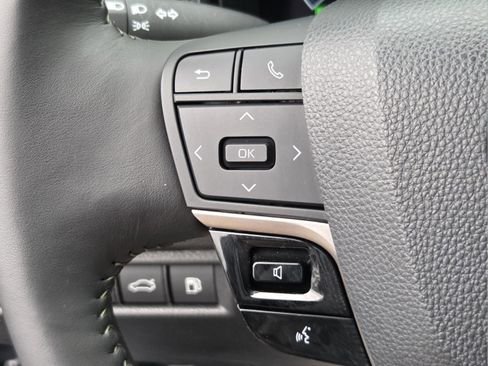 Used 2026 Toyota Camry XLE AWD/4WD image 22