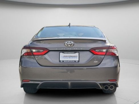 Used 2024 Toyota Camry SE w/ Cold Weather Package FWD image 20