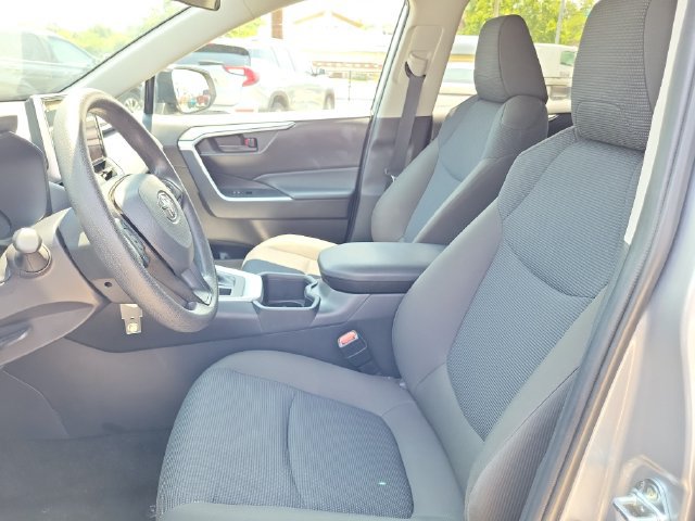Used 2025 Toyota RAV4 LE FWD image 19