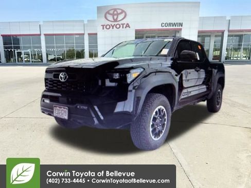 Used 2025 Toyota Tacoma TRD Off-Road image 1