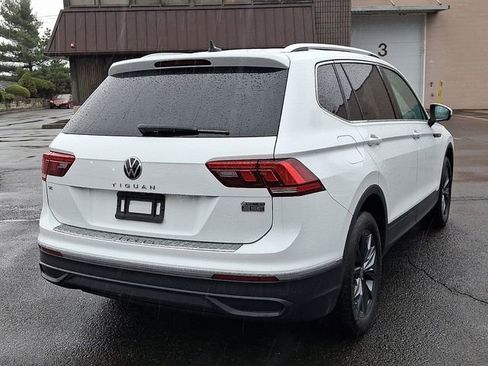 Certified 2022 Volkswagen Tiguan SE image 10