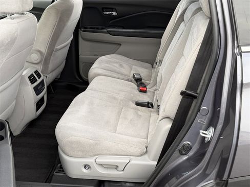 Used 2021 Honda Pilot EX image 20