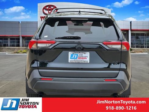 Used 2025 Toyota RAV4 XLE Premium AWD/4WD image 7