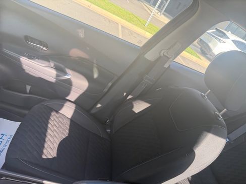 Used 2022 Nissan Kicks SV w/ Interior Electronics Package image 28