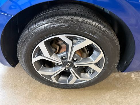 Used 2019 Kia Forte LXS FWD image 32