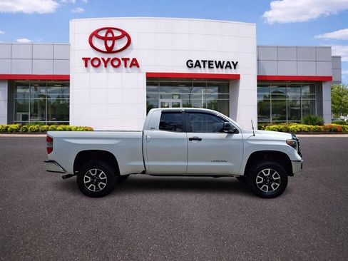 Used 2019 Toyota Tundra SR5 AWD/4WD image 4