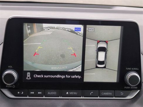 Used 2024 Nissan Sentra SR w/ SR Premium Package image 20