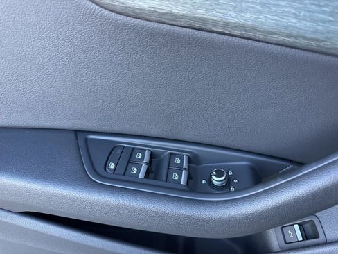 Used 2018 Audi A4 2.0T Ultra Premium w/ Convenience Package image 24