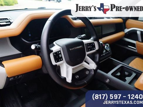 Used 2024 Land Rover Defender 110 X-Dynamic SE AWD/4WD image 19