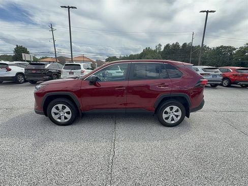 Used 2023 Toyota RAV4 LE AWD/4WD image 2