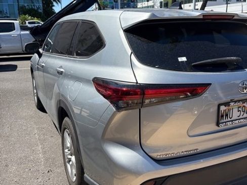 Used 2023 Toyota Highlander Limited image 5