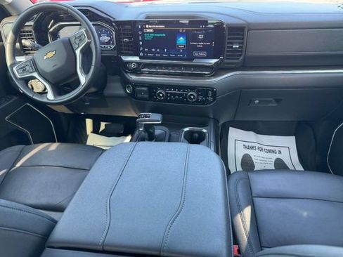 Used 2025 Chevrolet Silverado 1500 LT AWD/4WD image 11