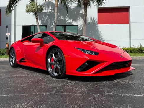 Used 2023 Lamborghini Huracan EVO RWD image 19