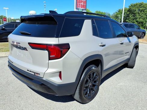 Used 2025 GMC Terrain Elevation w/ Elevation Premium Package AWD/4WD image 13
