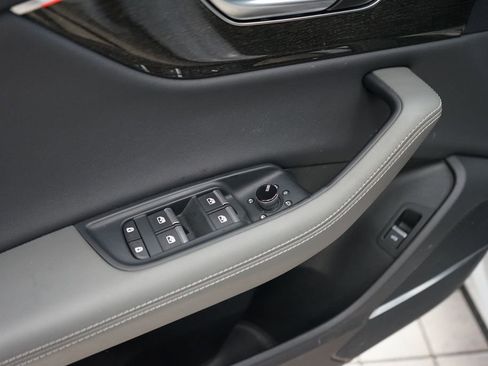 Used 2023 Audi Q8 Premium Plus AWD/4WD image 27