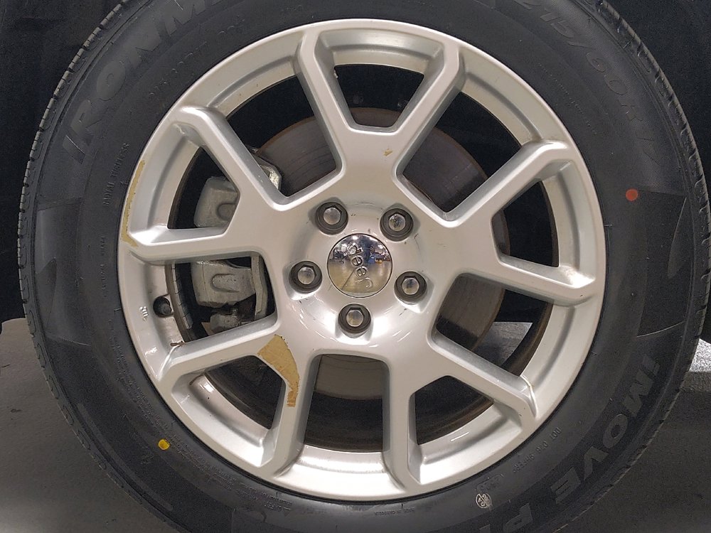 Used 2021 Jeep Renegade Latitude FWD image 31