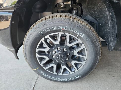 New 2025 RAM 2500 Limited image 26