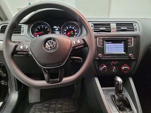 Used 2017 Volkswagen Jetta S image 22