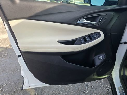 Used 2023 Buick Encore GX Select image 9