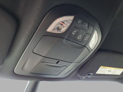 New 2026 Chrysler Pacifica Select image 20