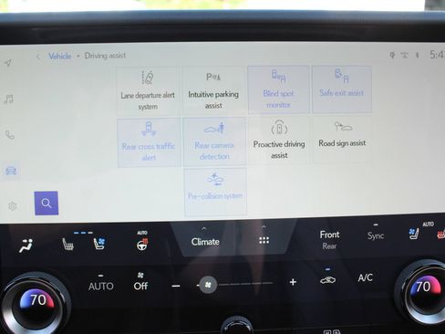 Used 2026 Lexus GX 550 w/ Cold Area Package AWD/4WD image 15