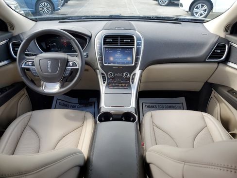 Used 2020 Lincoln Nautilus Standard w/ Equipment Group 101A image 13