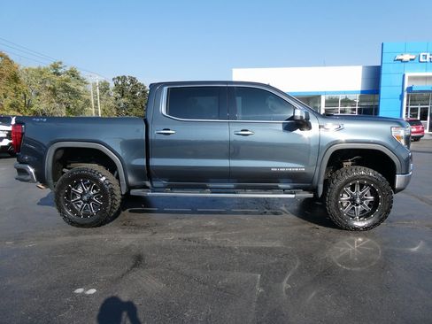 Used 2019 GMC Sierra 1500 SLT w/ SLT Premium Package image 4