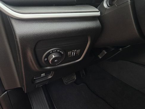 New 2026 Jeep Grand Cherokee Limited RWD image 15
