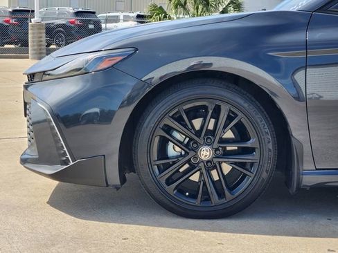 Used 2025 Toyota Camry SE w/ Convenience Package FWD image 8