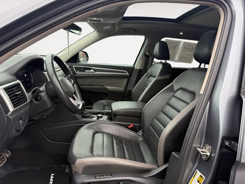 Certified 2023 Volkswagen Atlas SEL Premium image 10