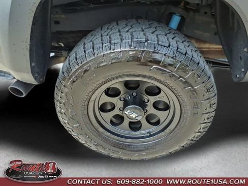 Used 2023 Toyota Tacoma TRD Off-Road AWD/4WD image 17