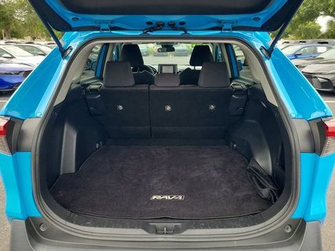 Used 2020 Toyota RAV4 LE w/ Carpet Mat Package FWD image 11