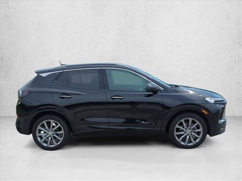 Used 2025 Buick Encore GX Avenir w/ Avenir Technology Package FWD image 4