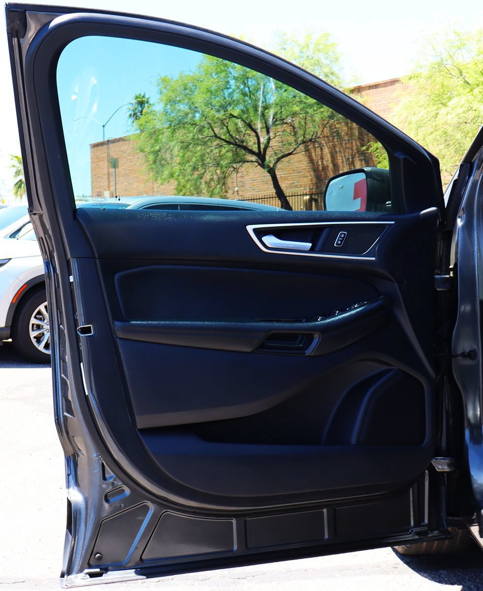Used 2020 Ford Edge SEL FWD image 37
