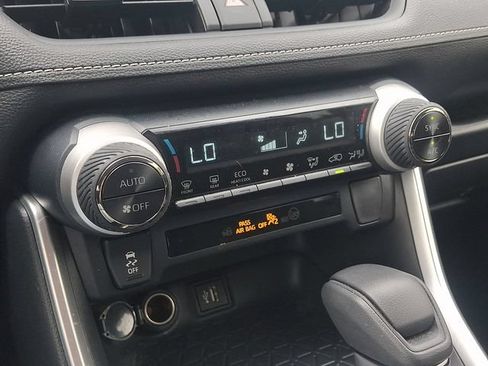 Used 2025 Toyota RAV4 LE AWD/4WD image 15