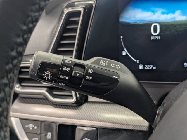 Used 2024 Kia Sportage SX FWD image 21