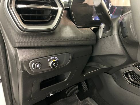Used 2024 Chevrolet TrailBlazer LS w/ LS Convenience Package FWD image 24